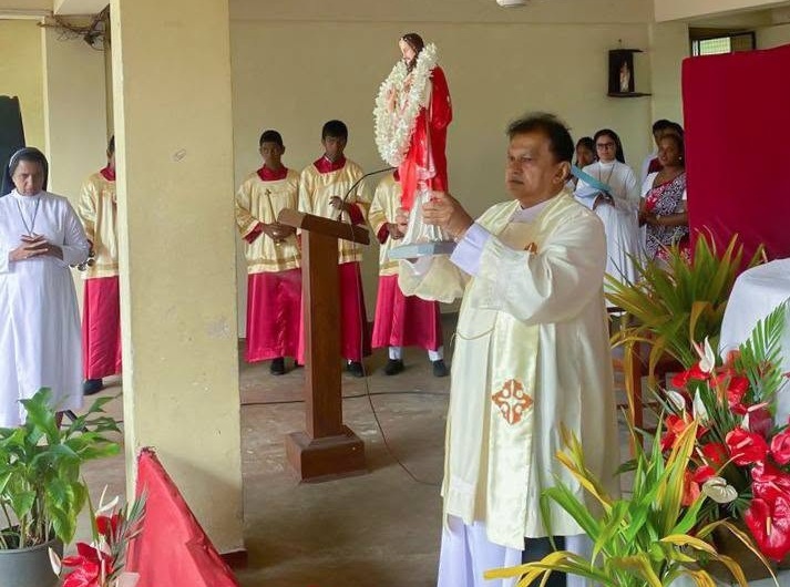 Consecration of the Entire College Community to the Sacred Heart of Jesus